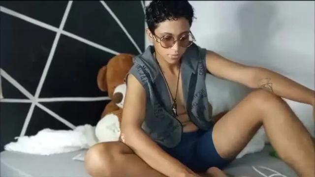 Image 3 of 0_0hiram Stream on Chaturbate on 13 months ago
