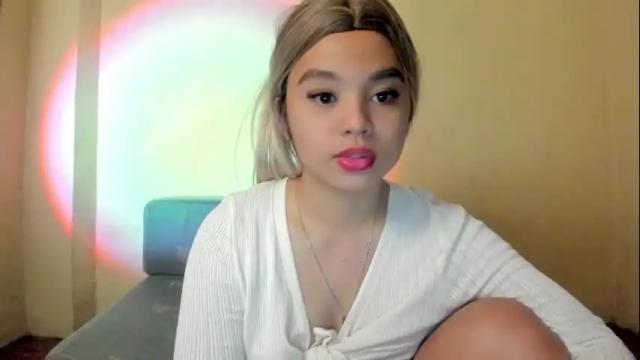 Image 12 of 0wwlo0k Stream on Chaturbate on 3 months ago