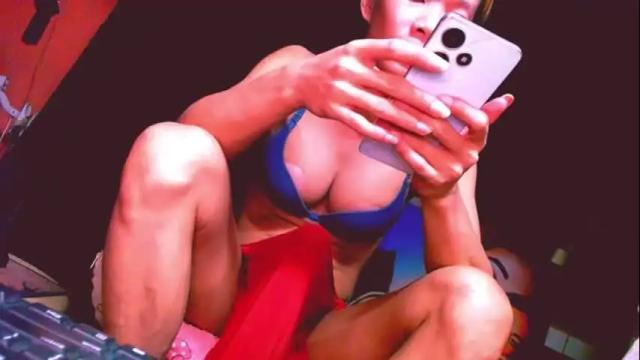 Image 10 of 11inchmistressxxlyka Stream on Chaturbate on 1 month ago