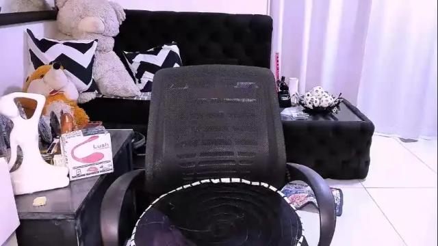 Image 6 of 12inchesselfsuckts Stream on Chaturbate on 16 days ago