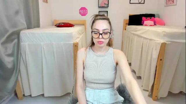 Image 7 of 18perfecttits Stream on Chaturbate on 18 days ago