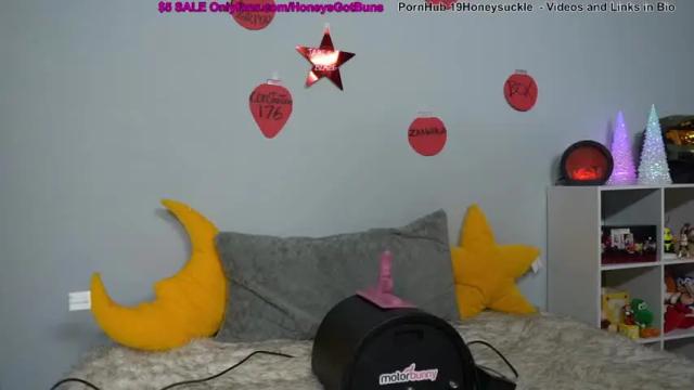 Image 7 of 19honeysuckle Stream on Chaturbate on 17 months ago