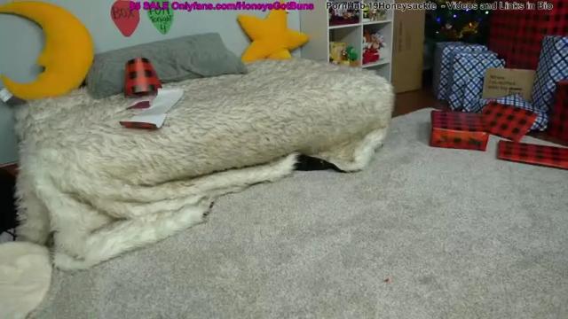 Image 4 of 19honeysuckle Stream on Chaturbate on 17 months ago