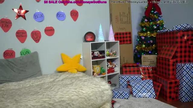 Image 10 of 19honeysuckle Stream on Chaturbate on 17 months ago