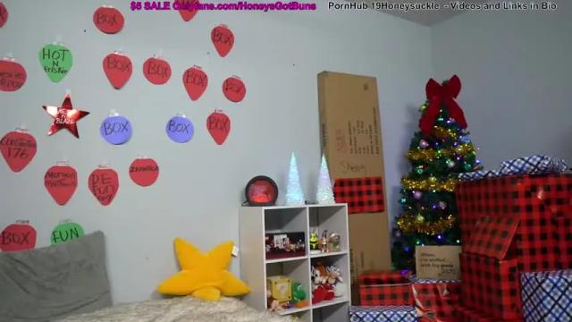 Image 12 of 19honeysuckle Stream on Chaturbate on 17 months ago