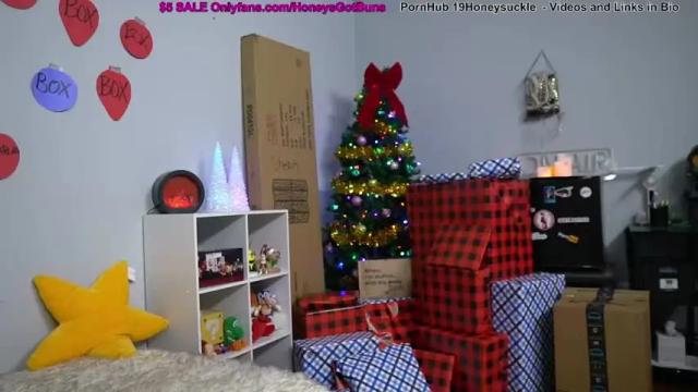 Image 8 of 19honeysuckle Stream on Chaturbate on 17 months ago