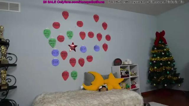 Image 6 of 19honeysuckle Stream on Chaturbate on 17 months ago