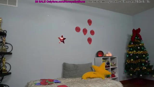 Image 12 of 19honeysuckle Stream on Chaturbate on 17 months ago