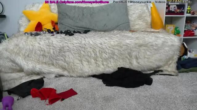 Image 11 of 19honeysuckle Stream on Chaturbate on 16 months ago