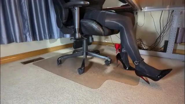 Image 8 of 1am_vee Stream on Chaturbate on 25 days ago