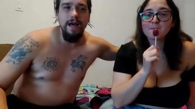 Image 3 of 1boyz1girl Stream on Chaturbate on 18 months ago