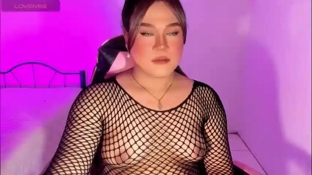 Image 3 of 1lovelymess Stream on Chaturbate on 2 months ago