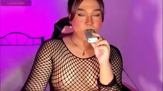 Image 8 of 1lovelymess Stream on Chaturbate on 2 months ago