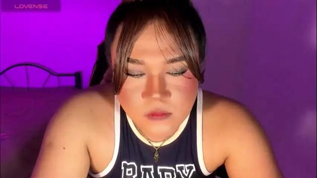 Image 10 of 1lovelymess Stream on Chaturbate on 1 month ago