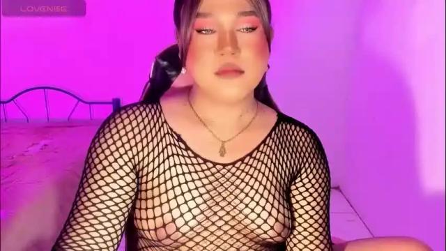 Image 12 of 1lovelymess Stream on Chaturbate on 1 month ago
