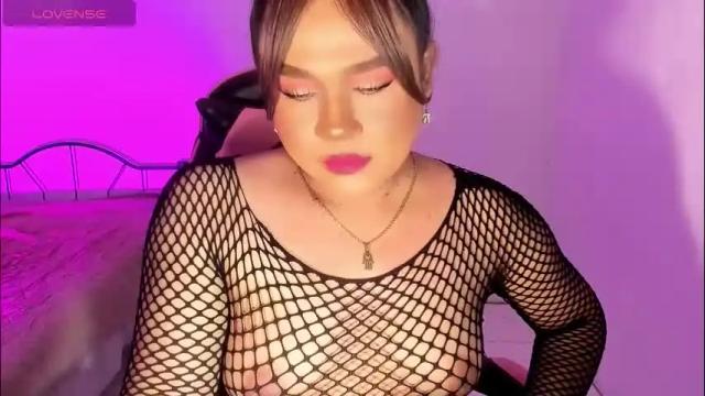 Image 10 of 1lovelymess Stream on Chaturbate on 1 month ago