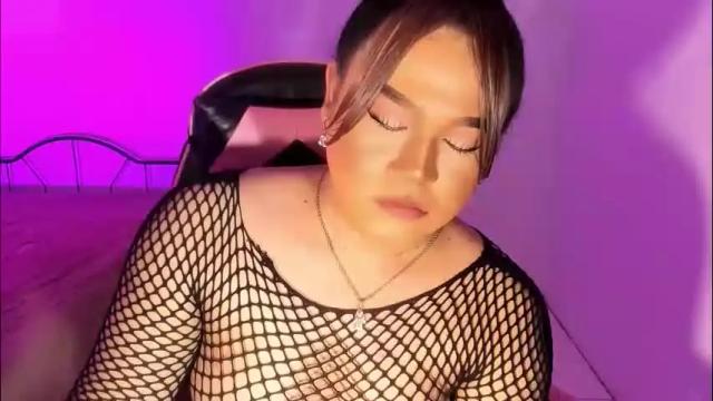 Image 10 of 1lovelymess Stream on Chaturbate on 1 month ago