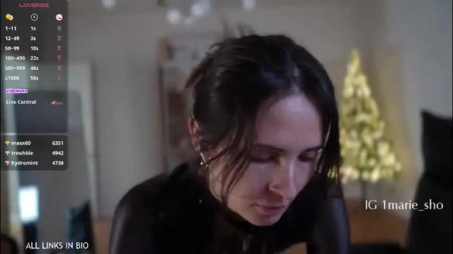 Image 11 of 1mari_01 Stream on Chaturbate on 12 days ago