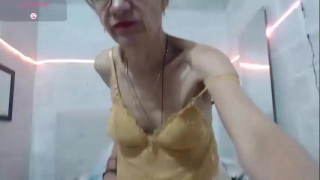 Image 12 of 1miss_monserrate Stream on Chaturbate on 25 days ago