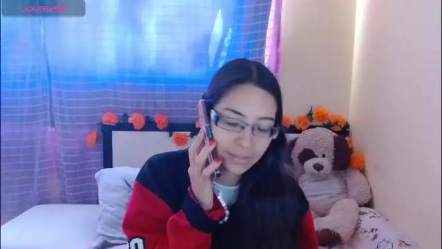 Image 4 of 1sasha_grey__1 Stream on Chaturbate on 2 months ago