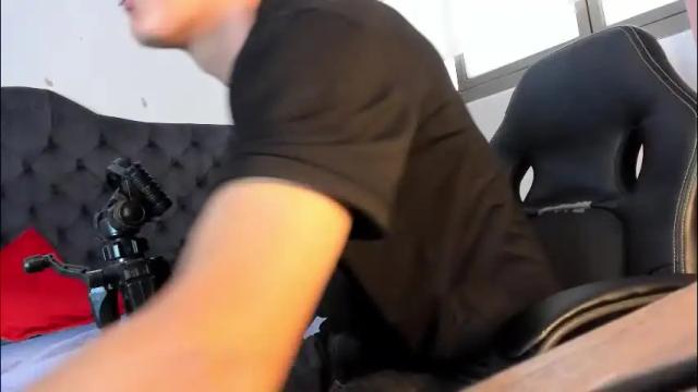 Image 6 of 1threestar Stream on Chaturbate on 1 month ago