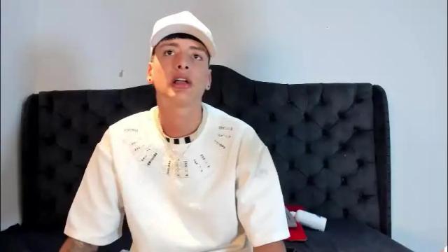 Image 4 of 1threestar Stream on Chaturbate on 1 month ago