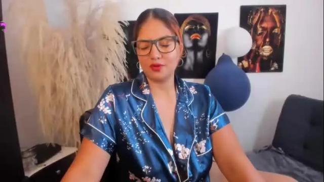 Image 11 of 1wayra Stream on Chaturbate on 2 months ago