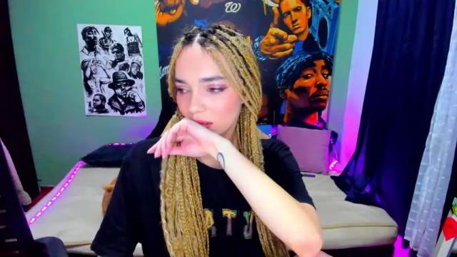 Image 2 of 24dakota24 Stream on Chaturbate on 16 months ago