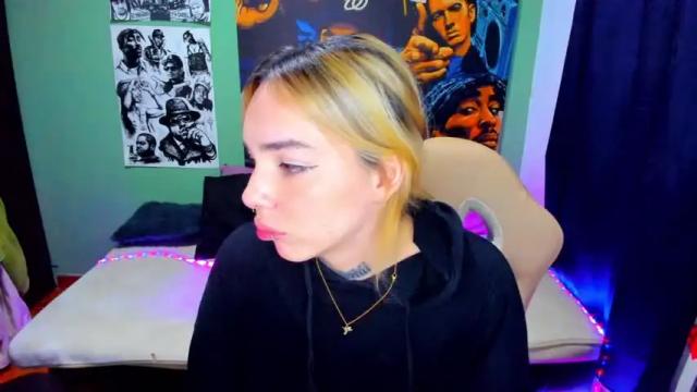 Image 10 of 24dakota24 Stream on Chaturbate on 16 months ago