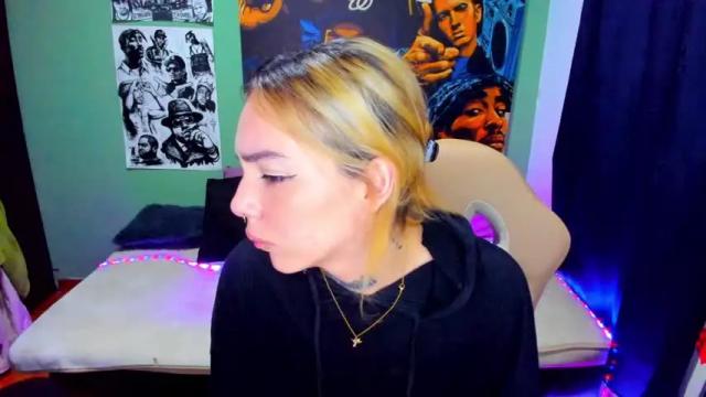 Image 12 of 24dakota24 Stream on Chaturbate on 16 months ago