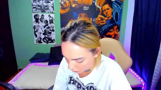Image 6 of 24dakota24 Stream on Chaturbate on 16 months ago