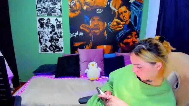Image 7 of 24dakota24 Stream on Chaturbate on 16 months ago