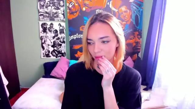 Image 3 of 24dakota24 Stream on Chaturbate on 16 months ago