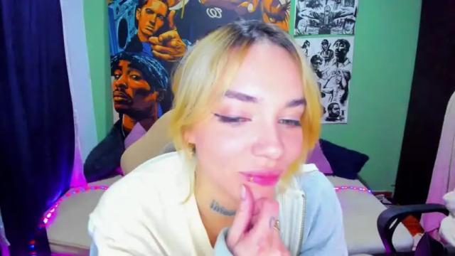 Image 11 of 24dakota24 Stream on Chaturbate on 15 months ago