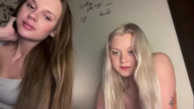 Image 6 of 2prettylittlething2 Stream on Chaturbate on 16 months ago
