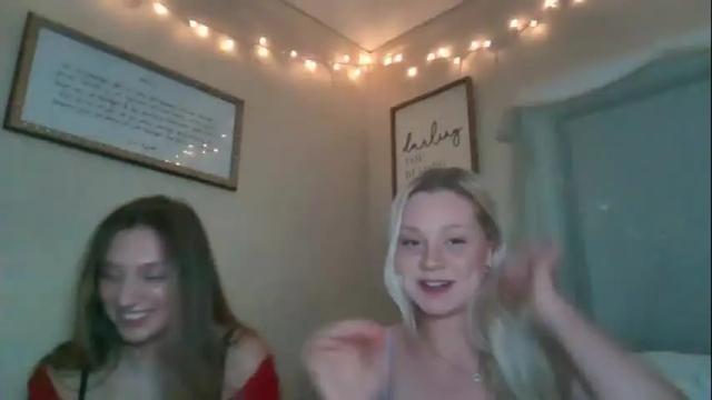 Image 10 of 2prettylittlething2 Stream on Chaturbate on 14 months ago