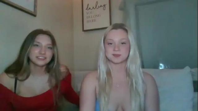 Image 7 of 2prettylittlething2 Stream on Chaturbate on 14 months ago