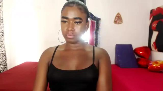 Image 8 of 2zahiarasex Stream on Chaturbate on 17 months ago