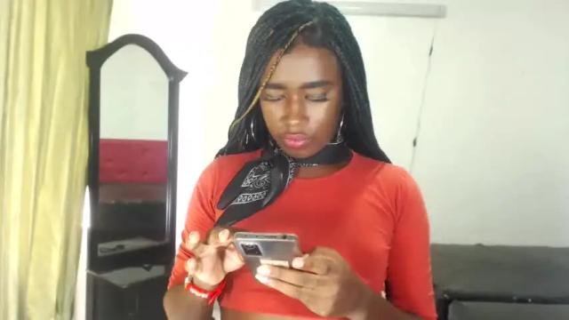 Image 12 of 2zahiarasex Stream on Chaturbate on 15 months ago