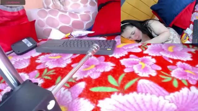 Image 2 of 3_latingirls Stream on Chaturbate on 18 months ago