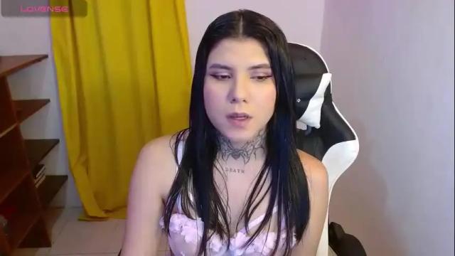 Image 6 of 3rika_gomez Stream on Chaturbate on 3 months ago