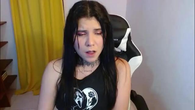 Image 4 of 3rika_gomez Stream on Chaturbate on 3 months ago