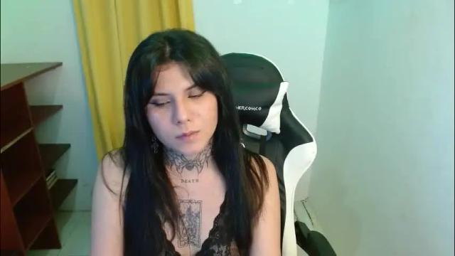 Image 8 of 3rika_gomez Stream on Chaturbate on 2 months ago
