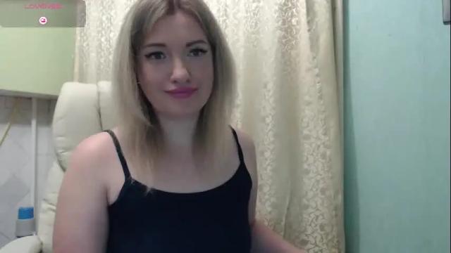 Image 2 of 3sweetcandy3 Stream on Chaturbate on 25 days ago
