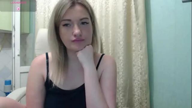 Image 3 of 3sweetcandy3 Stream on Chaturbate on 3 days ago
