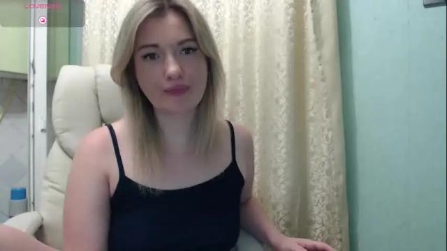 Image 6 of 3sweetcandy3 Stream on Chaturbate on 3 days ago
