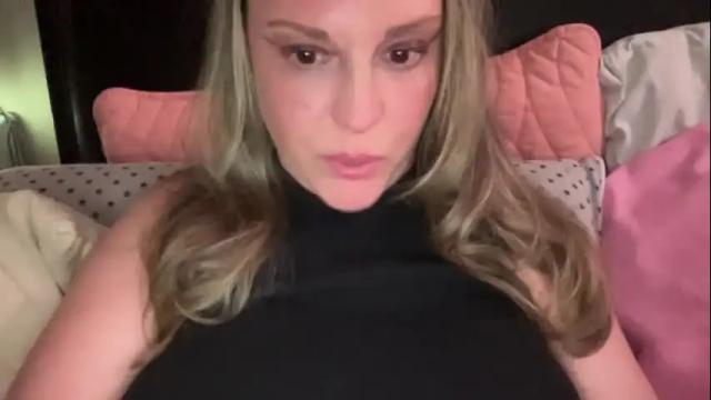 Image 2 of 3xxxdaily Stream on Chaturbate on 11 days ago