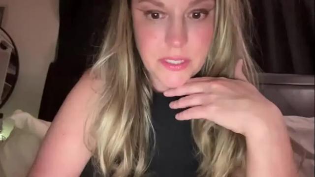 Image 4 of 3xxxdaily Stream on Chaturbate on 11 days ago
