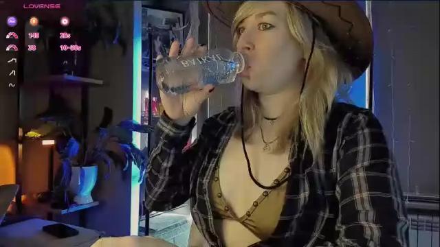 Image 12 of 5_in_one Stream on Chaturbate on 1 month ago