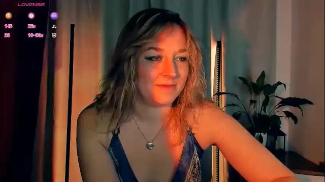 Image 12 of 5_in_one Stream on Chaturbate on 26 days ago